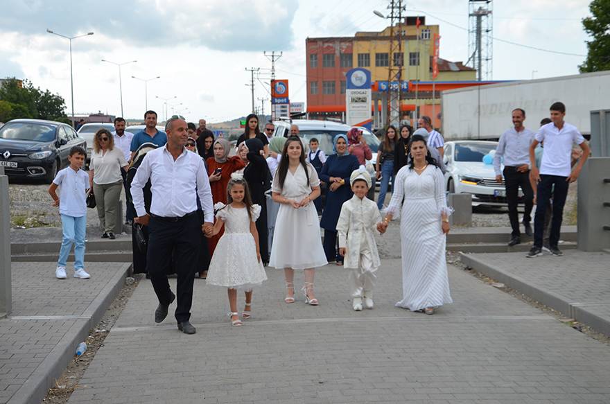 İdris Berk Arslan Erkekliğe İlk Adımını attı 2