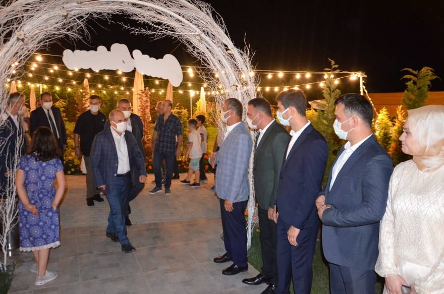 Sümeyye & Ömer Faruk İşbilir mutluluk dolu yıllara yelken açtı 19