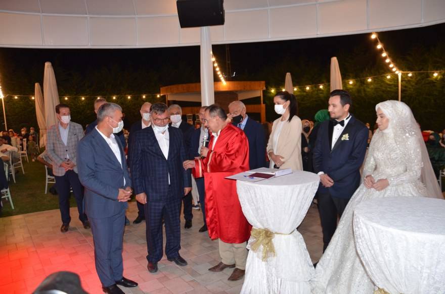 Sümeyye & Ömer Faruk İşbilir mutluluk dolu yıllara yelken açtı 35