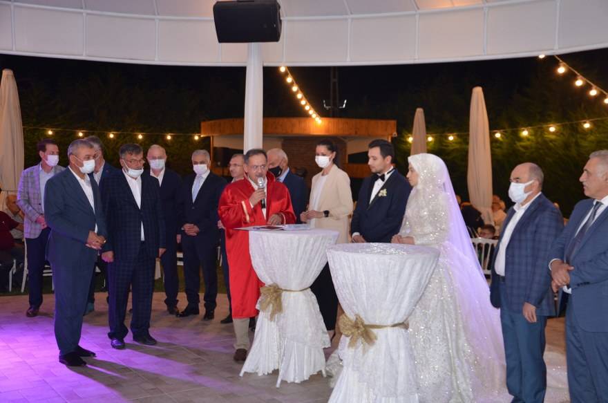 Sümeyye & Ömer Faruk İşbilir mutluluk dolu yıllara yelken açtı 39