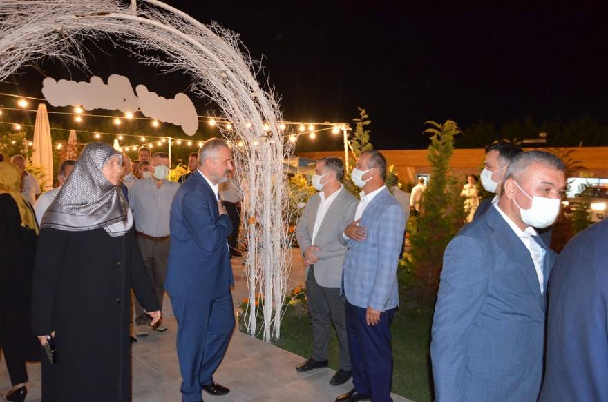 Sümeyye & Ömer Faruk İşbilir mutluluk dolu yıllara yelken açtı 8
