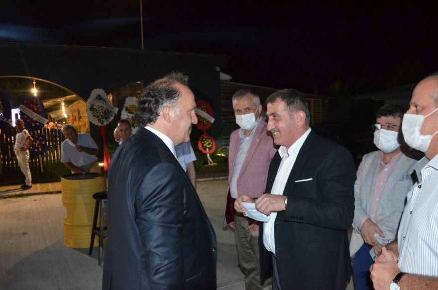 Bu düğünde çiçek AFAD'a bağış yapıldı 16