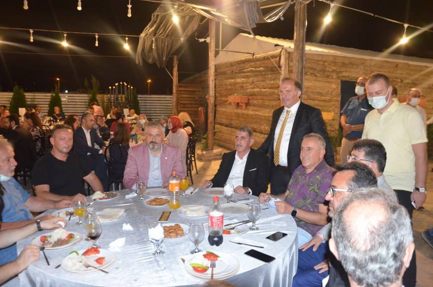Bu düğünde çiçek AFAD'a bağış yapıldı 26