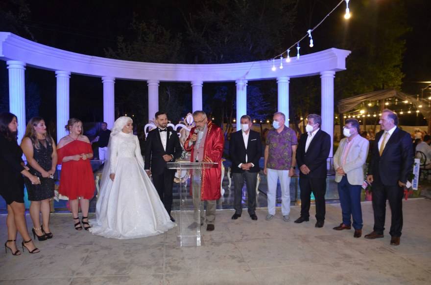 Bu düğünde çiçek AFAD'a bağış yapıldı 34