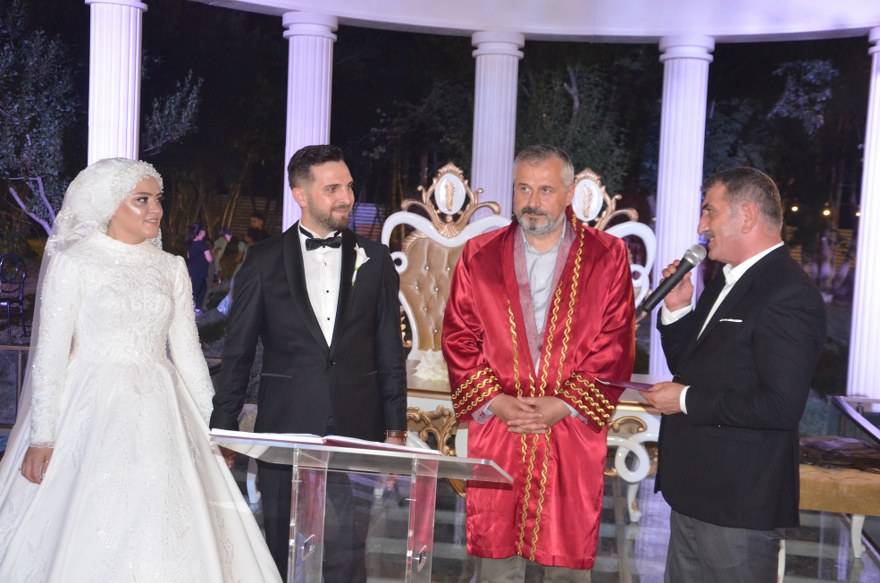 Bu düğünde çiçek AFAD'a bağış yapıldı 37