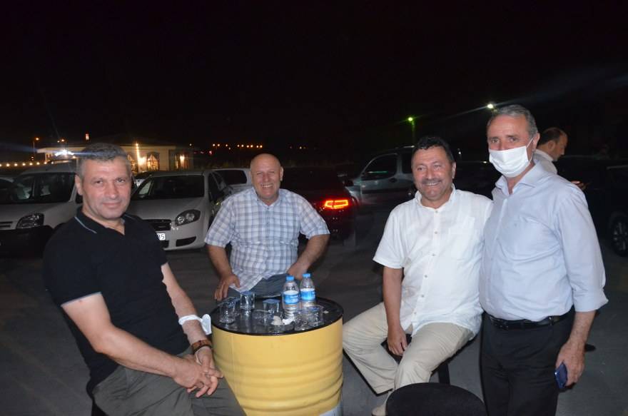 Bu düğünde çiçek AFAD'a bağış yapıldı 46