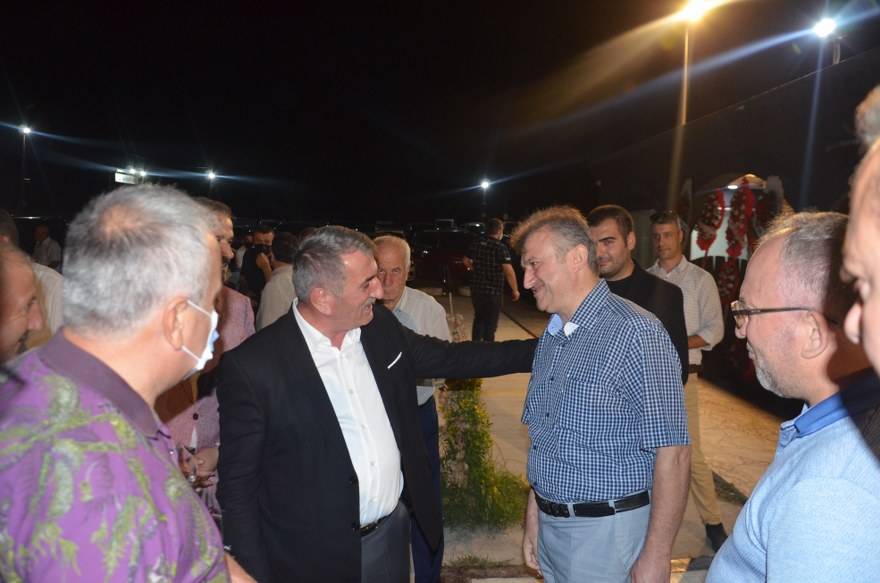 Bu düğünde çiçek AFAD'a bağış yapıldı 47