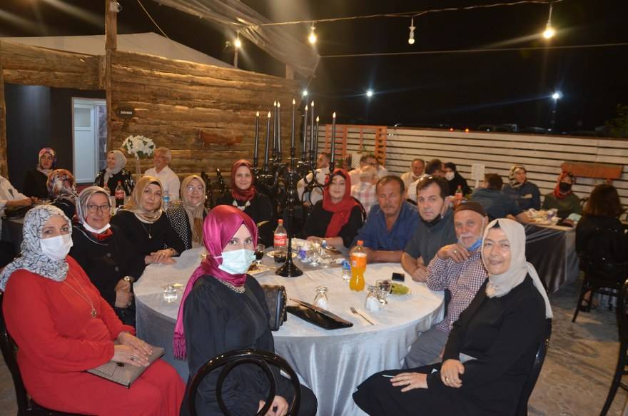 Bu düğünde çiçek AFAD'a bağış yapıldı 63
