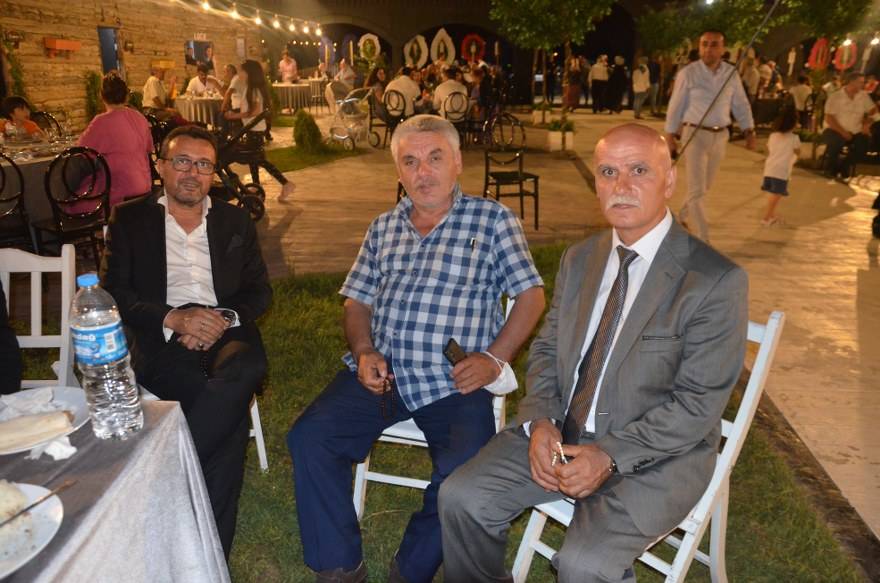 Bu düğünde çiçek AFAD'a bağış yapıldı 67