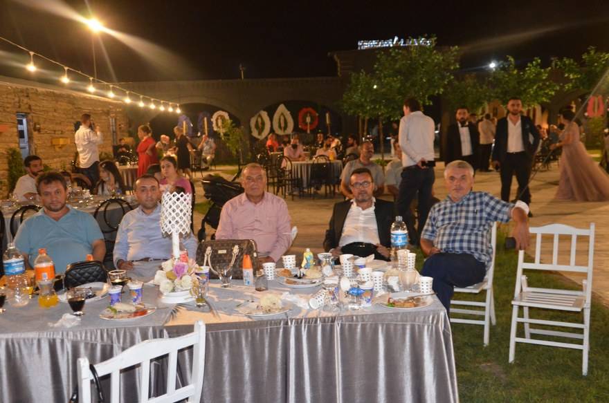 Bu düğünde çiçek AFAD'a bağış yapıldı 84