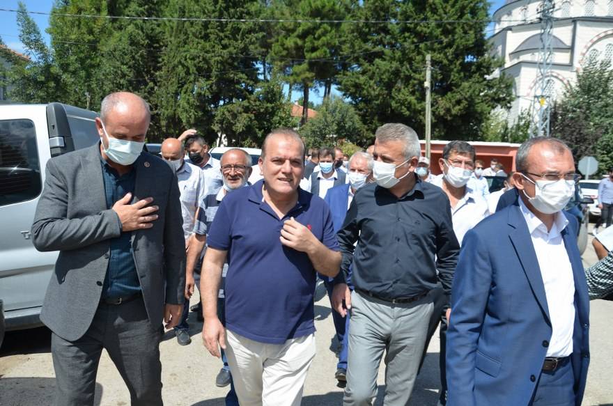 Aşçı ailesinin acı günü! asırlık çınar Hacı Hanife Aşçı dualarla defnedi 20