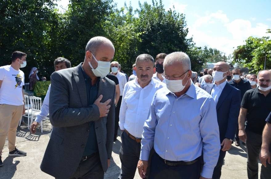 Aşçı ailesinin acı günü! asırlık çınar Hacı Hanife Aşçı dualarla defnedi 25