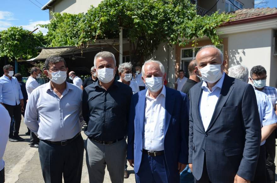 Aşçı ailesinin acı günü! asırlık çınar Hacı Hanife Aşçı dualarla defnedi 28