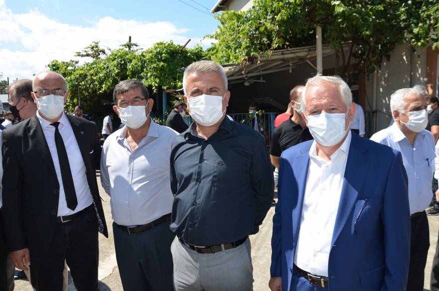 Aşçı ailesinin acı günü! asırlık çınar Hacı Hanife Aşçı dualarla defnedi 29