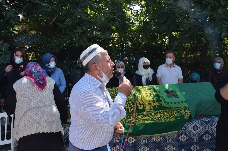 Aşçı ailesinin acı günü! asırlık çınar Hacı Hanife Aşçı dualarla defnedi 31