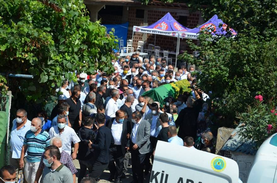 Aşçı ailesinin acı günü! asırlık çınar Hacı Hanife Aşçı dualarla defnedi 39
