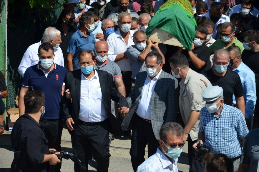 Aşçı ailesinin acı günü! asırlık çınar Hacı Hanife Aşçı dualarla defnedi 42