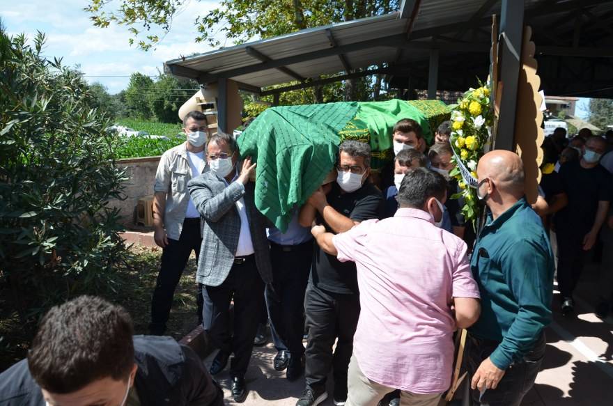 Aşçı ailesinin acı günü! asırlık çınar Hacı Hanife Aşçı dualarla defnedi 62