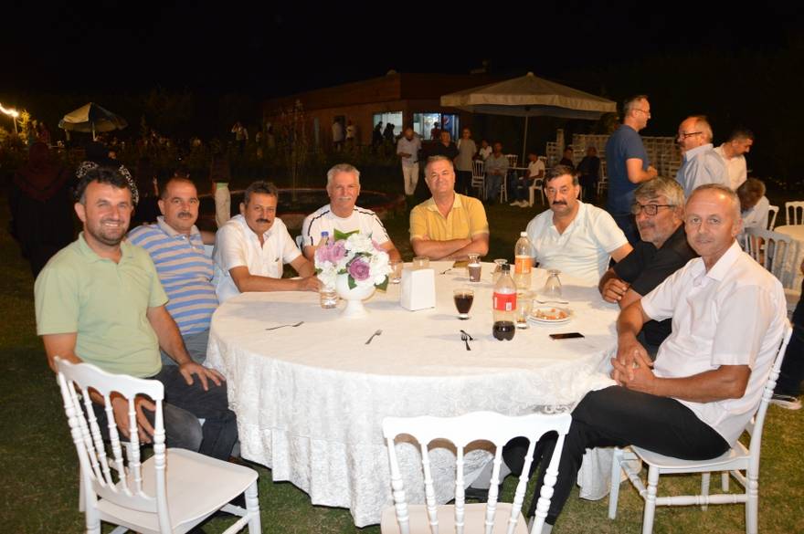 Yaren ve Uğur Akbulut mutluluğa evet dediler 8