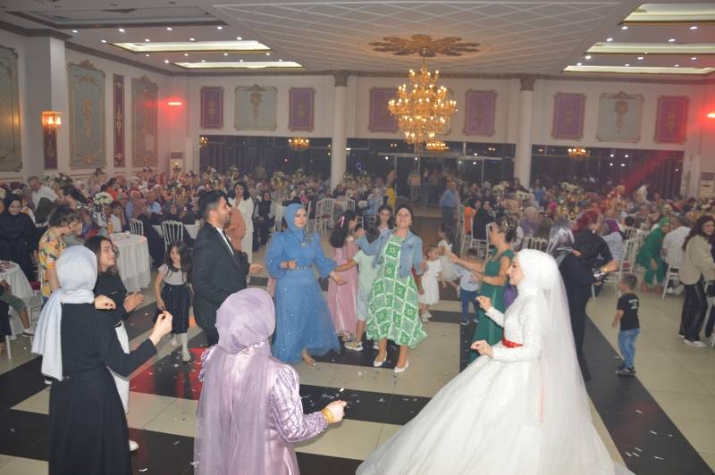 Ayşenur&Faruk Çelebi  Bafra’da Mutluluk Dolu Yıllara Yelken Açtılar  21