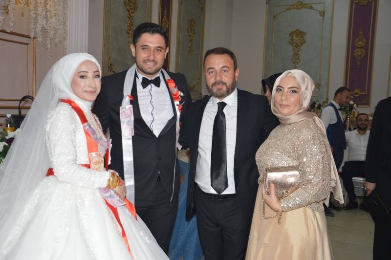 Ayşenur&Faruk Çelebi  Bafra’da Mutluluk Dolu Yıllara Yelken Açtılar  35