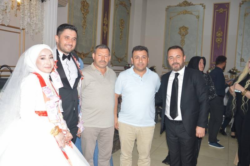 Ayşenur&Faruk Çelebi  Bafra’da Mutluluk Dolu Yıllara Yelken Açtılar  38