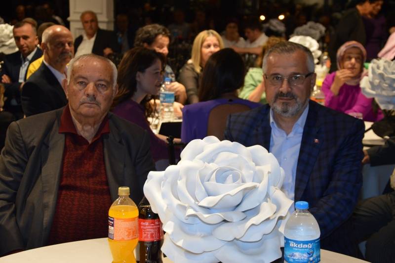 Canan & Hakan Akbulut foto galeri 40