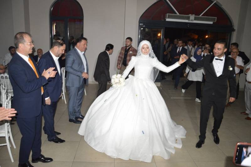 Mücella&Erhan Bülbül Mutluluk Dolu Yıllara Yelken Açtılar 10