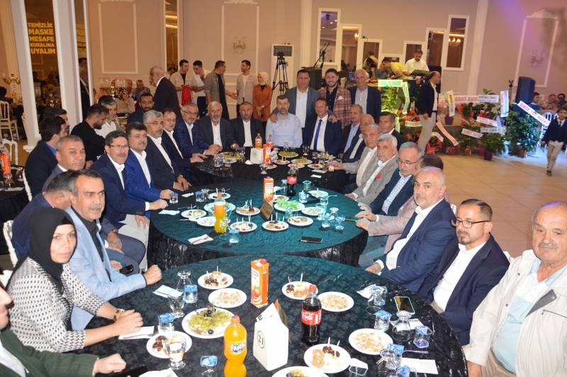 Mücella&Erhan Bülbül Mutluluk Dolu Yıllara Yelken Açtılar 14
