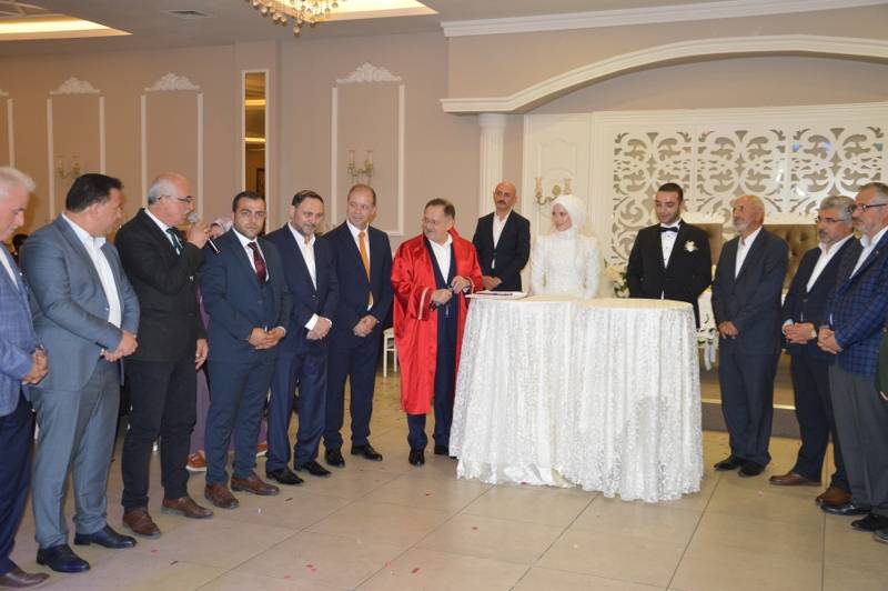Mücella&Erhan Bülbül Mutluluk Dolu Yıllara Yelken Açtılar 46