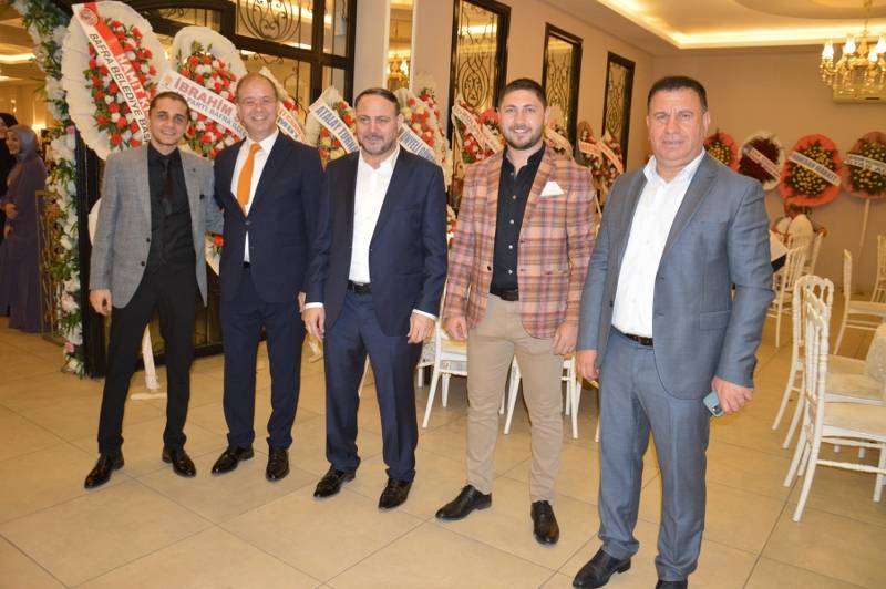Mücella&Erhan Bülbül Mutluluk Dolu Yıllara Yelken Açtılar 5