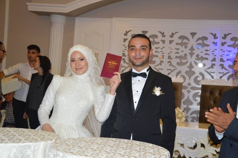 Mücella&Erhan Bülbül Mutluluk Dolu Yıllara Yelken Açtılar 52