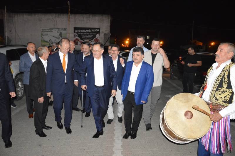 Mücella&Erhan Bülbül Mutluluk Dolu Yıllara Yelken Açtılar 8
