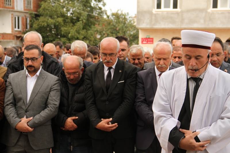 Rüya Turna Dualarla Defnedildi 25