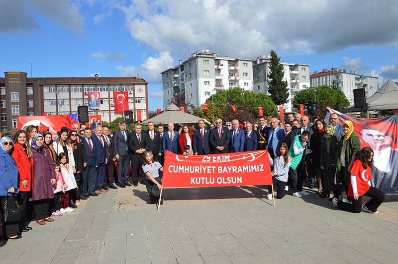 Bafra’da Cumhuriyet Bayramı duygulu ve coşkulu kutlandı 137