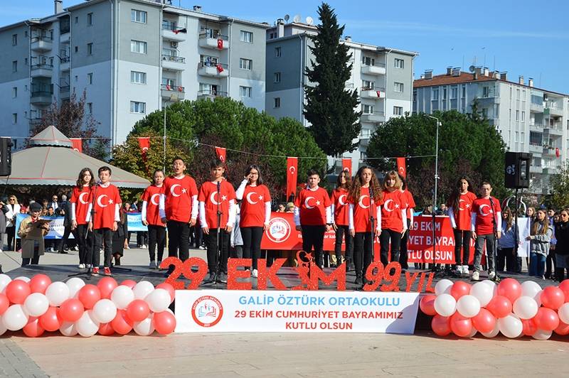 Bafra’da Cumhuriyet Bayramı duygulu ve coşkulu kutlandı 92