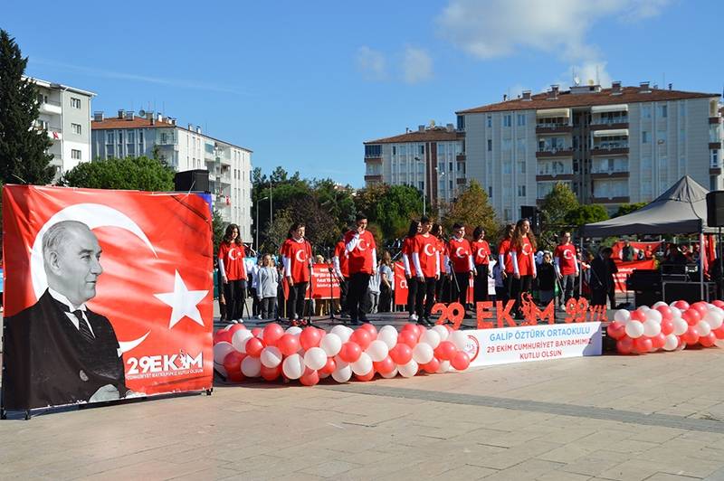 Bafra’da Cumhuriyet Bayramı duygulu ve coşkulu kutlandı 93