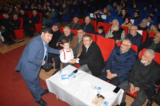 Bafra’da   Mekke'nin fethinin 1392. yılı Kur’an ziyafetiyle kutland 24
