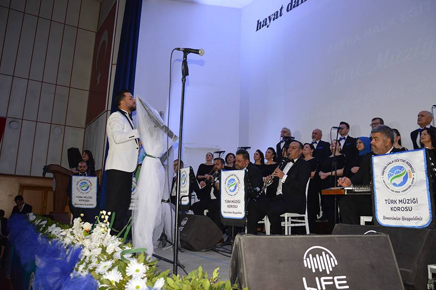 Bafra HEM Türk Müziği Korosundan Muhteşem Konser Foto Galeri 103
