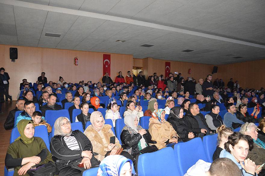 Bafra HEM Türk Müziği Korosundan Muhteşem Konser Foto Galeri 108