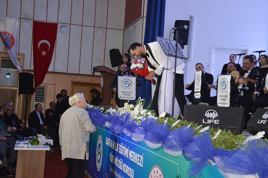 Bafra HEM Türk Müziği Korosundan Muhteşem Konser Foto Galeri 99