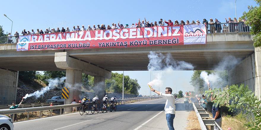 30 Ağustos Bisiklet Turu yarışmacıları  Bafra'dan geçtiler