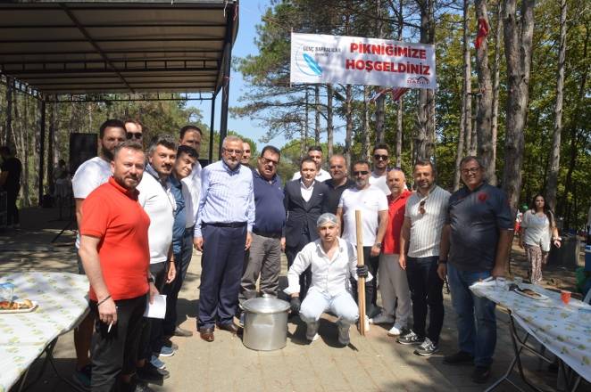 İstanbul Genç Bafralılar Derneği tarafından piknik düzenlendi 42