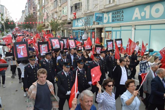 Bafra caddelerinde Cumhuriyet Çoşkusu 16
