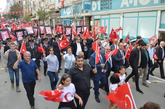 Bafra caddelerinde Cumhuriyet Çoşkusu 18