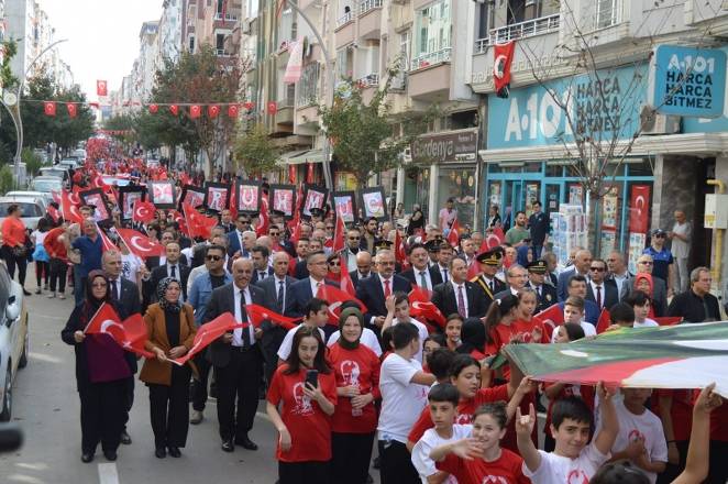 Bafra caddelerinde Cumhuriyet Çoşkusu 25