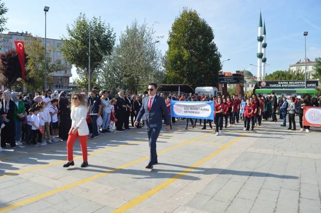 Bir başkadır Bafra'da Cumhuriyet 104