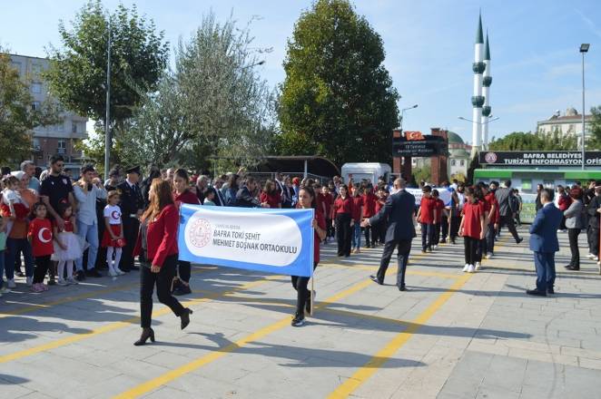 Bir başkadır Bafra'da Cumhuriyet 111