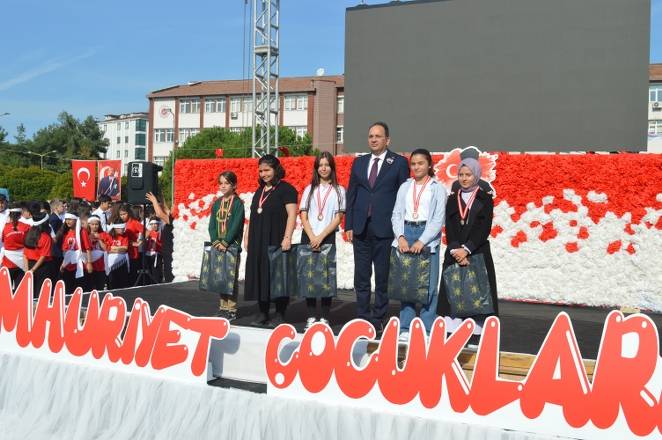 Bir başkadır Bafra'da Cumhuriyet 132