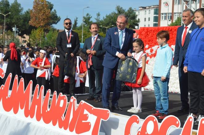 Bir başkadır Bafra'da Cumhuriyet 135